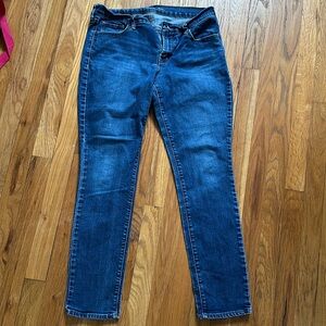 Old Navy- Original Mid Rise Jean